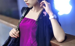 棒棒糖放屁眼里旋转的游戏